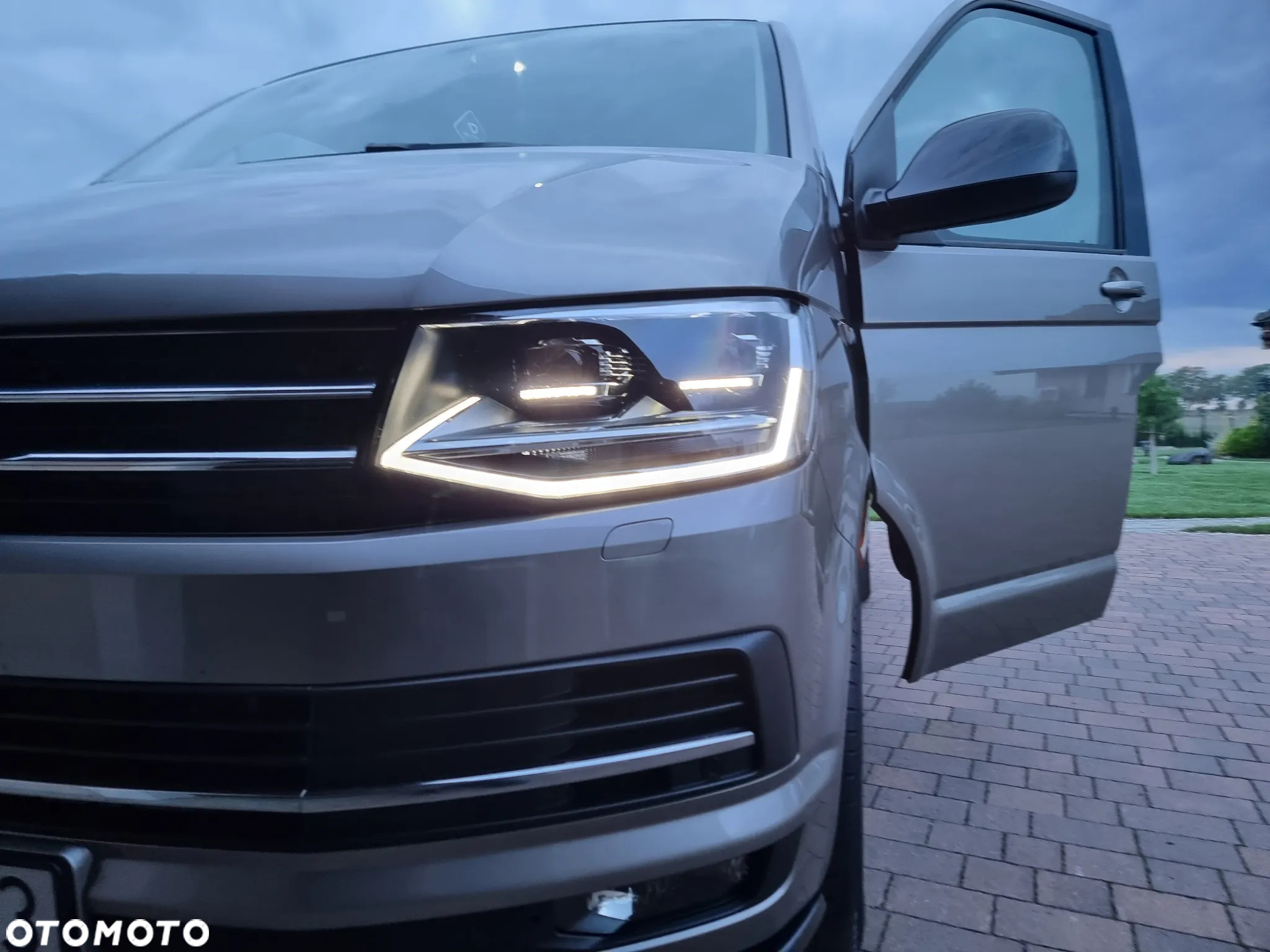Volkswagen Multivan BiTDI L1 LIFE 4Motion - 13
