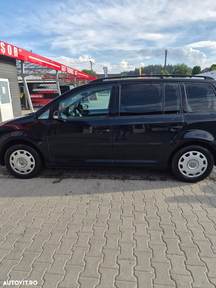 Volkswagen Touran - 13