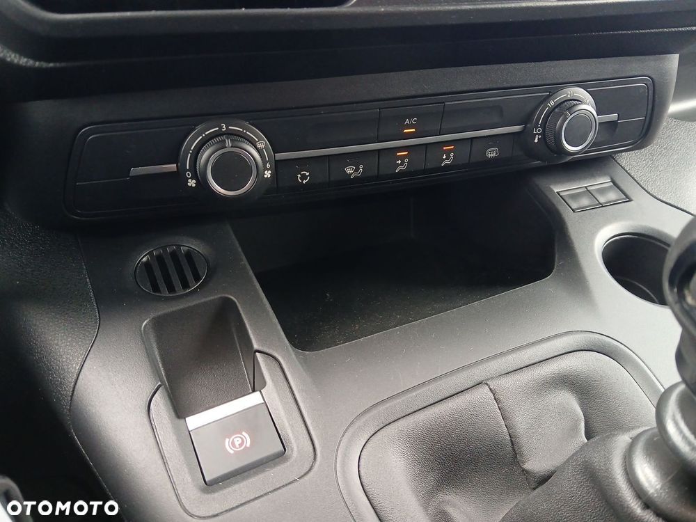 Toyota PROACE CITY - 31