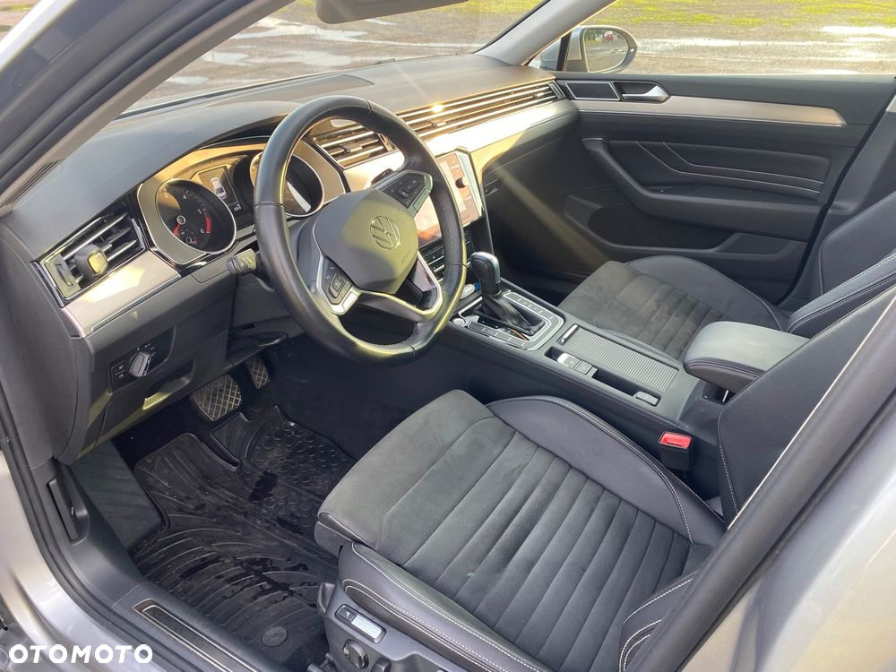 Volkswagen Passat 2.0 TDI SCR Elegance DSG - 10