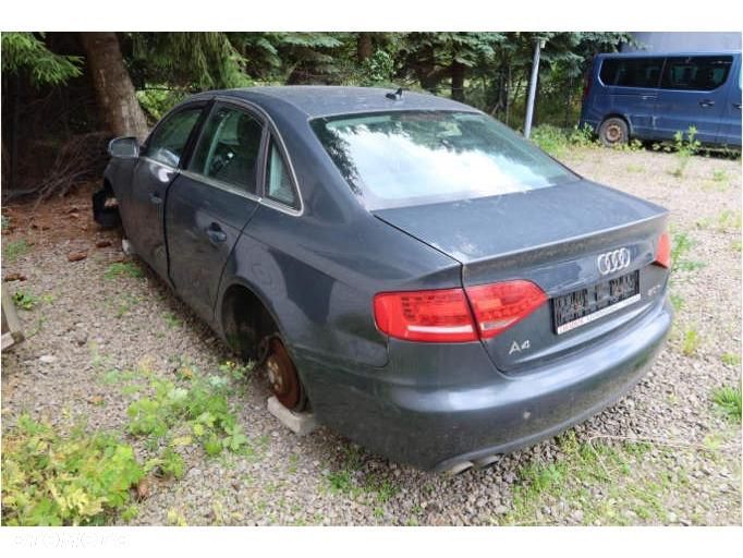 Audi A4 - 4