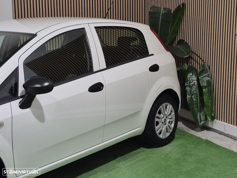 Fiat Punto 1.2 Lounge S&S - 4