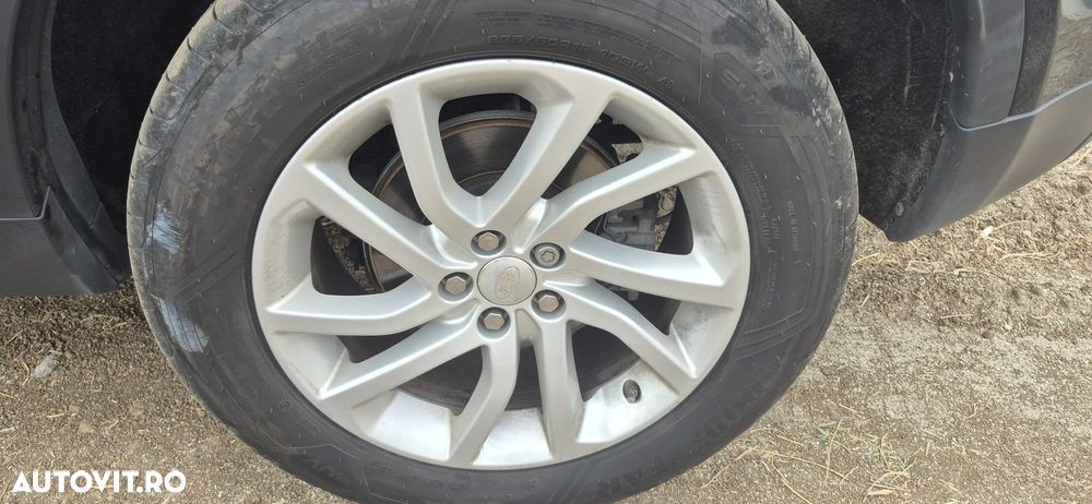 Land Rover Discovery Sport - 16