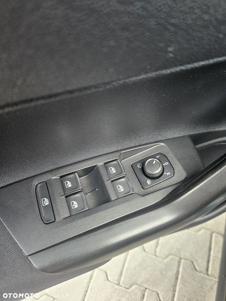 Volkswagen Polo - 13