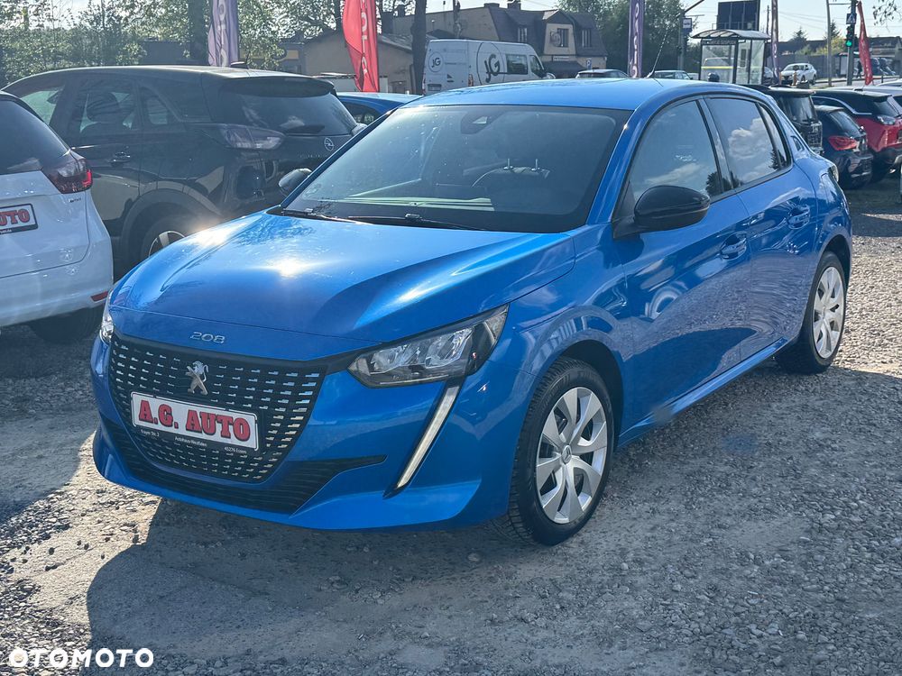 Peugeot 208 - 8