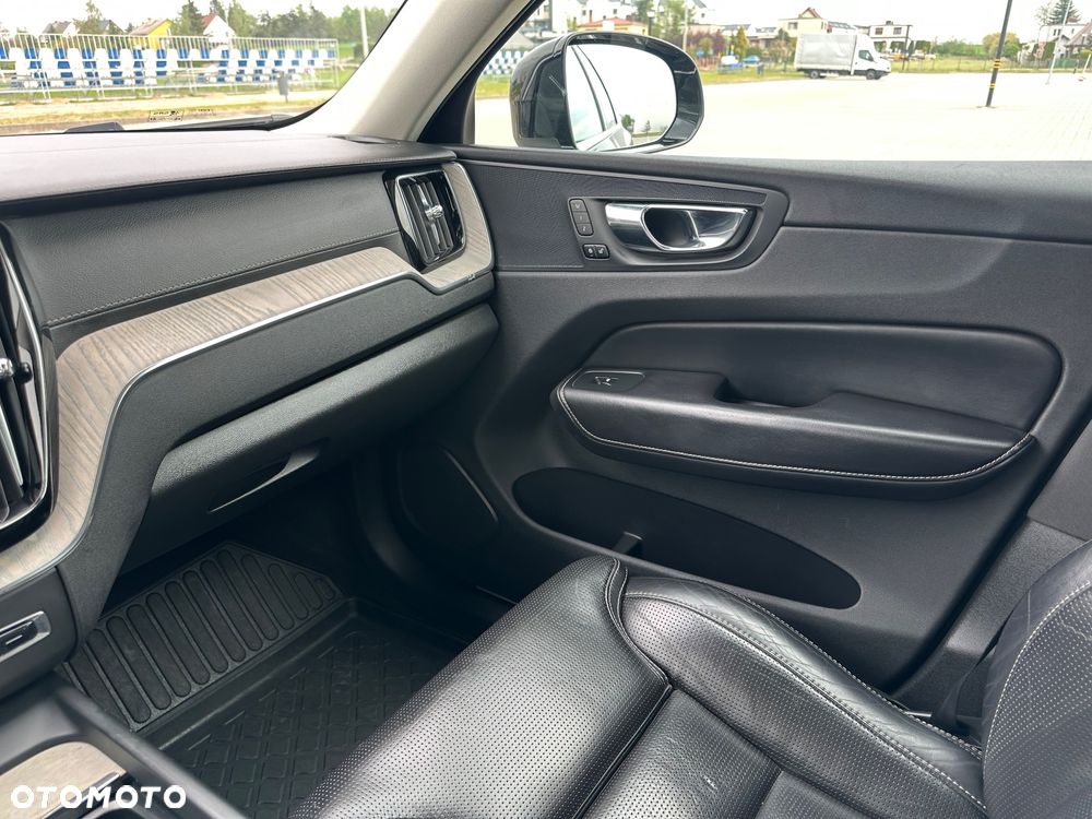 Volvo XC 60 D4 SCR AWD Inscription - 34