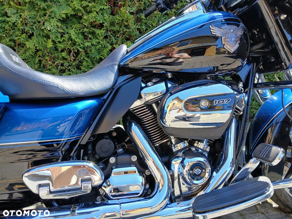 Harley-Davidson CVO Street Glide - 20
