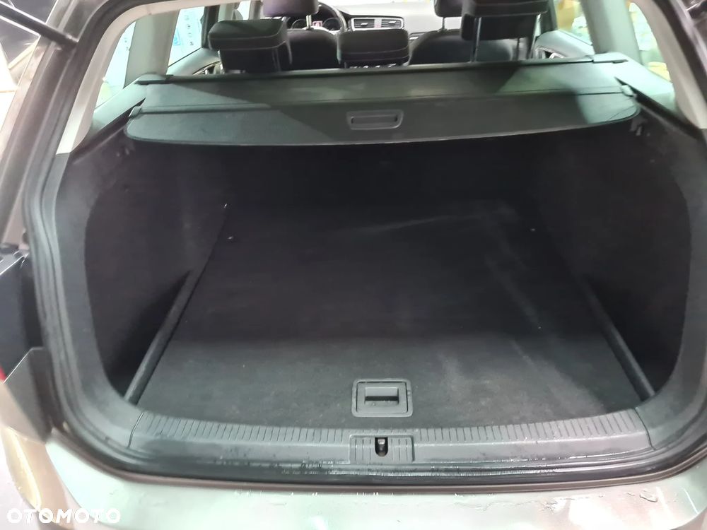 Volkswagen Golf - 4