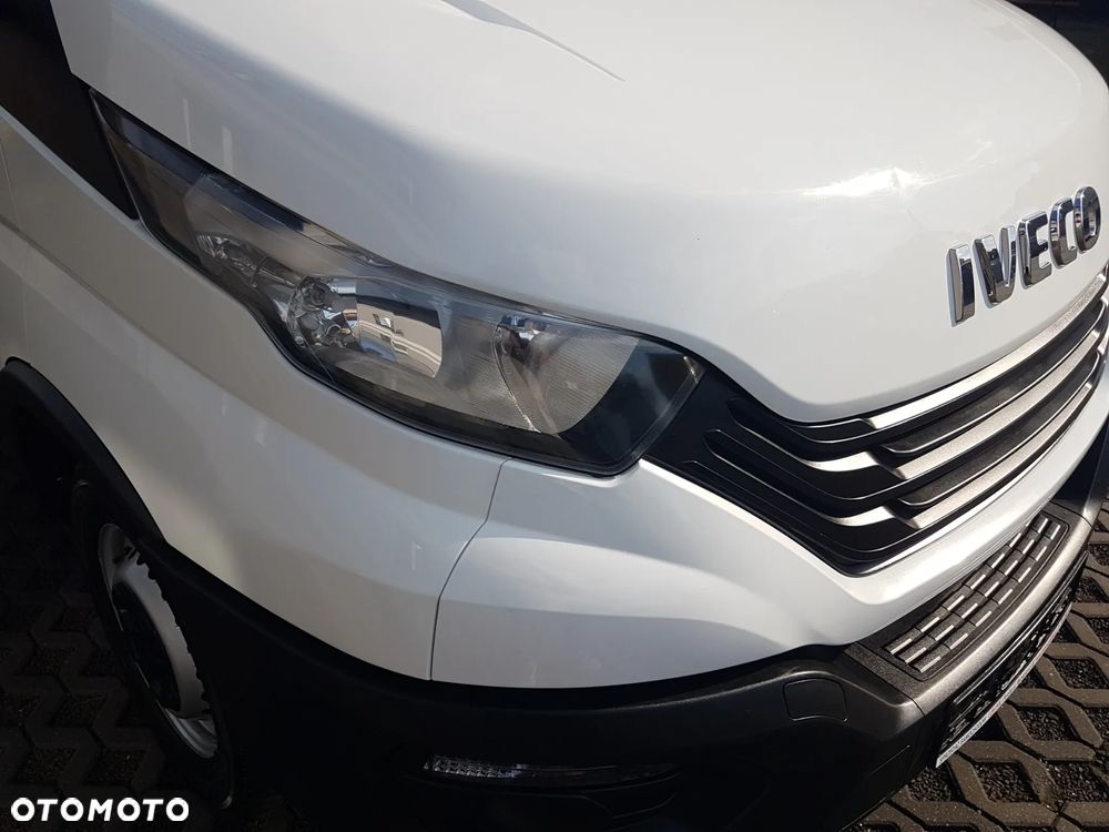 Iveco DAILY WINDA 8EP 4,29x2,23x2,23 KLIMA 35S16 MANUAL 6-BIEGÓW 3,0 160 KM KRAJOWY - 33