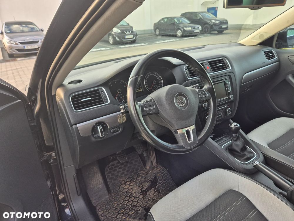 Volkswagen Jetta 1.4 TSI Highline - 12