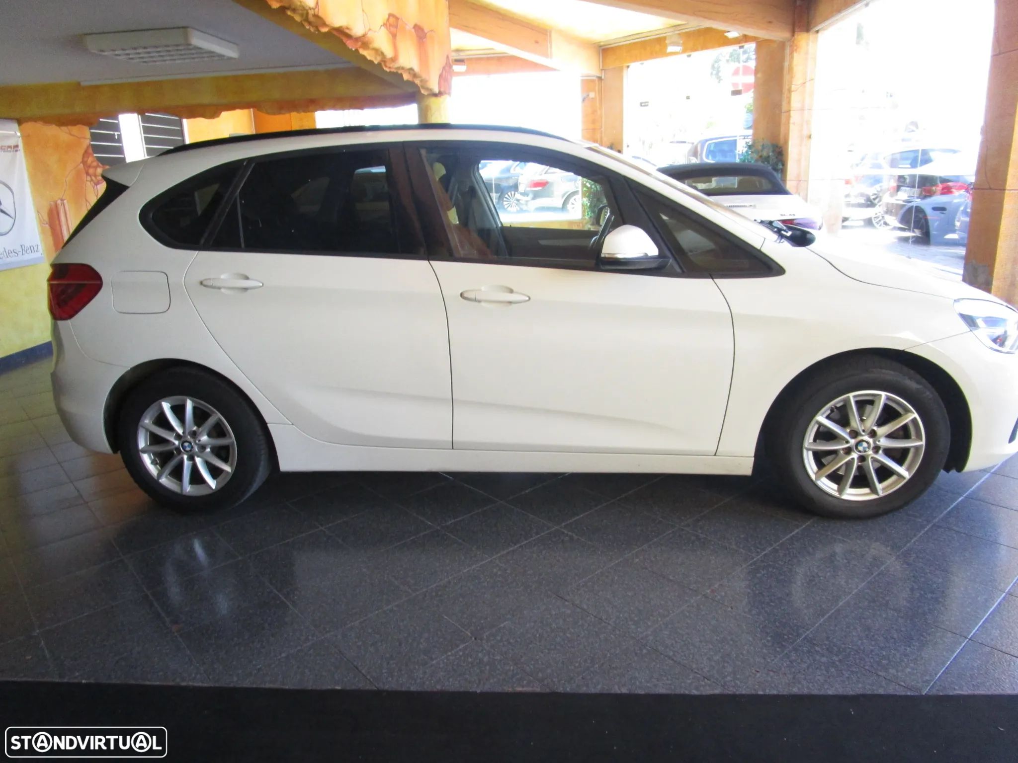 BMW 216 Active Tourer d Line Luxury Auto - 1