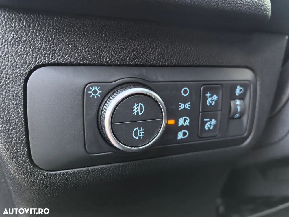 Ford Kuga - 14