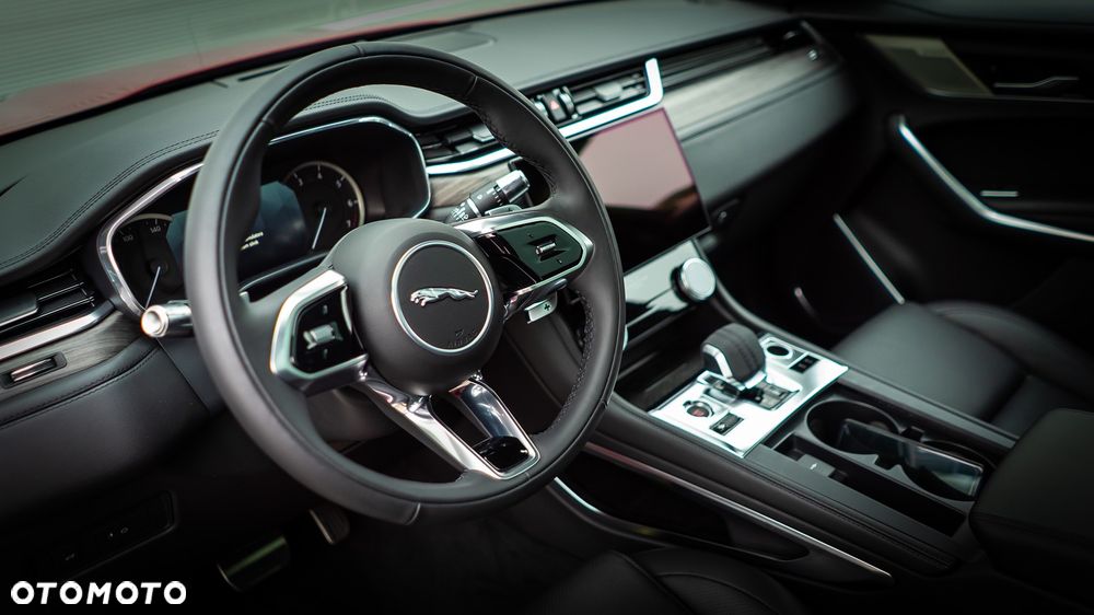 Jaguar F-Pace - 18
