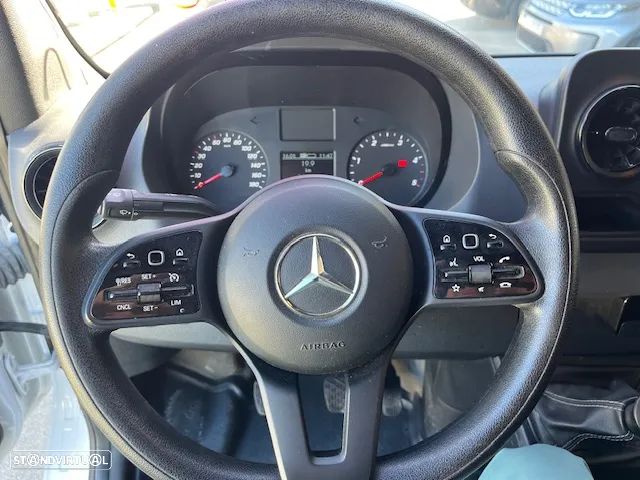Mercedes-Benz SPRINTER 311Cdi CAIXA 3.30 METROS - 12