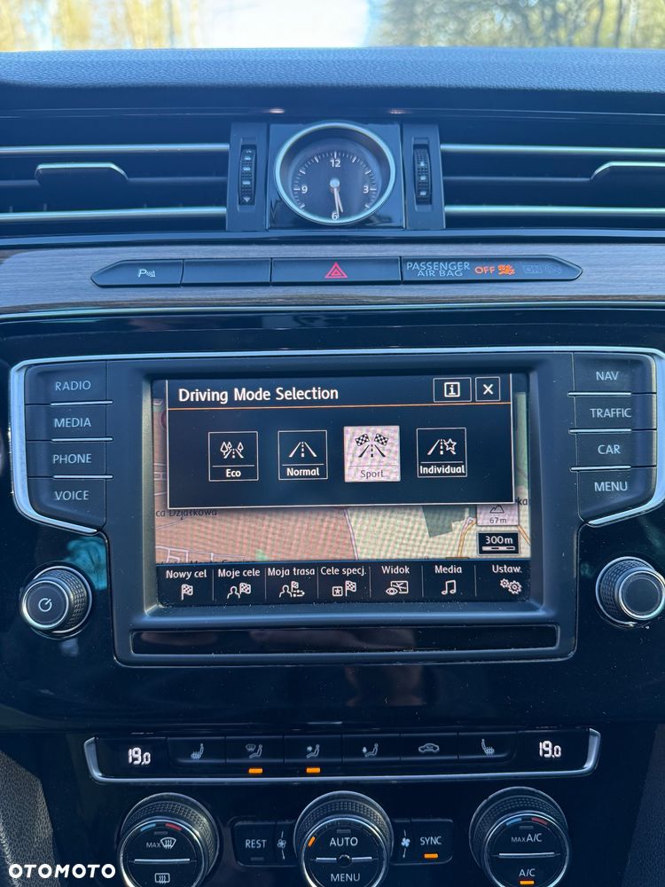 Volkswagen Passat - 17