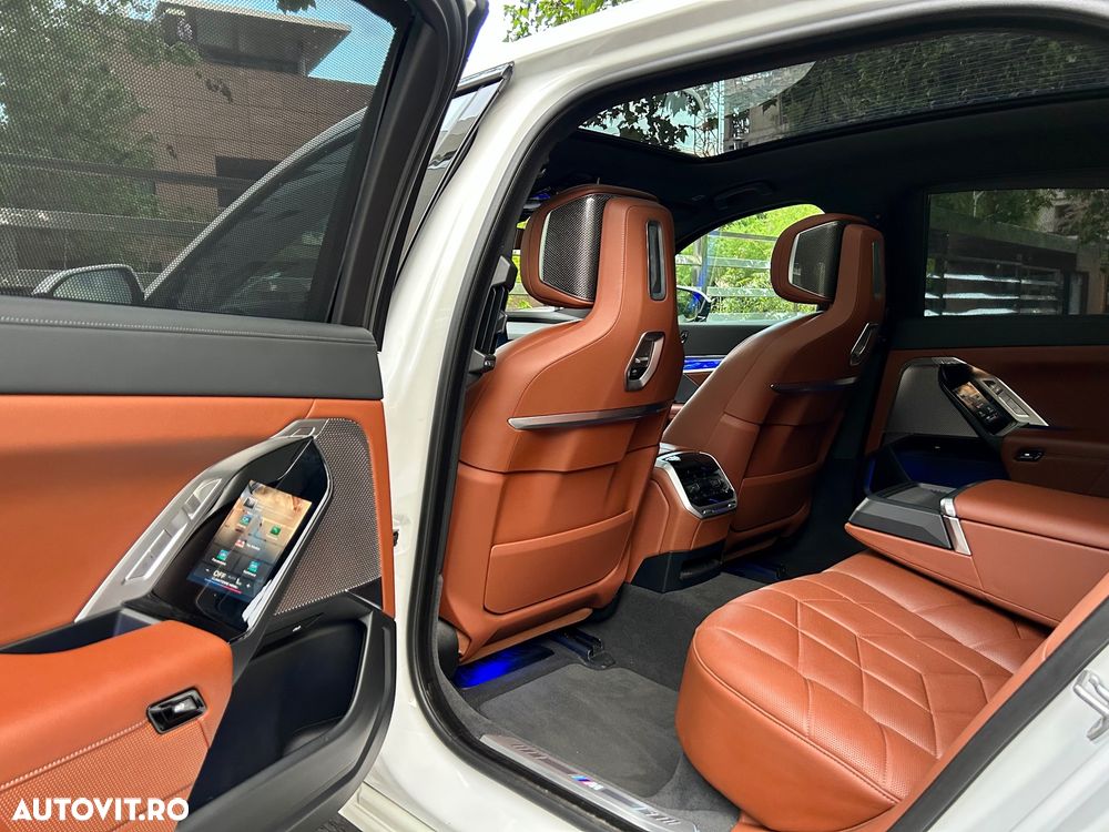 BMW Seria 7 730Ld xDrive MHEV - 12