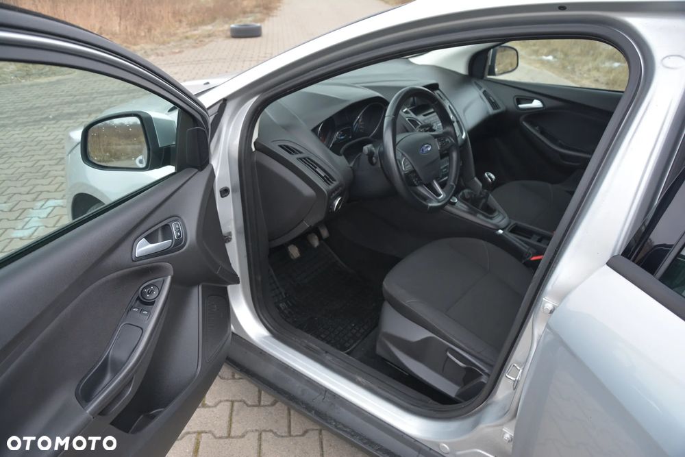 Ford Focus 1.6 Trend - 8