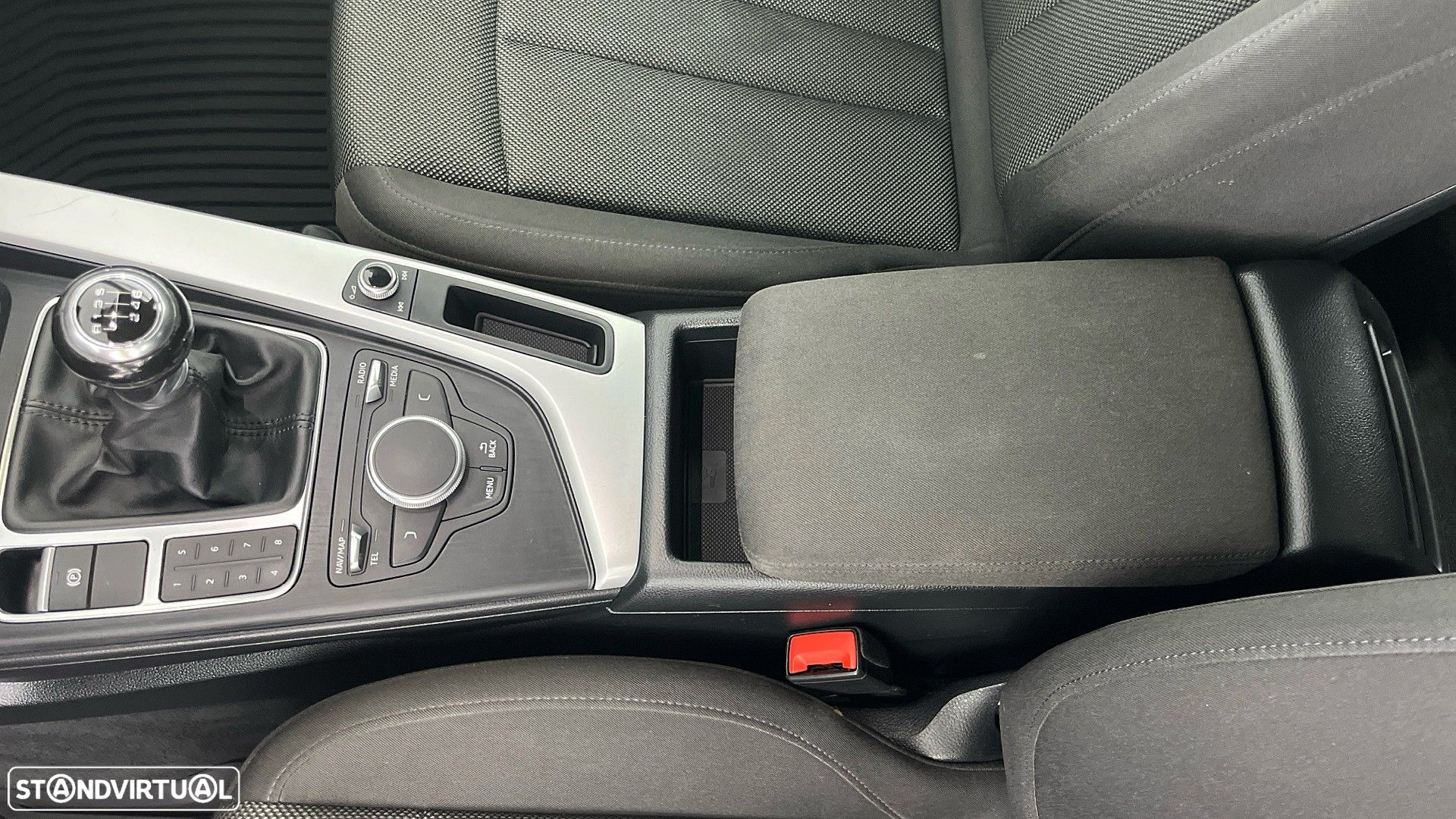 Audi A4 Avant 2.0 TDI Advance - 41