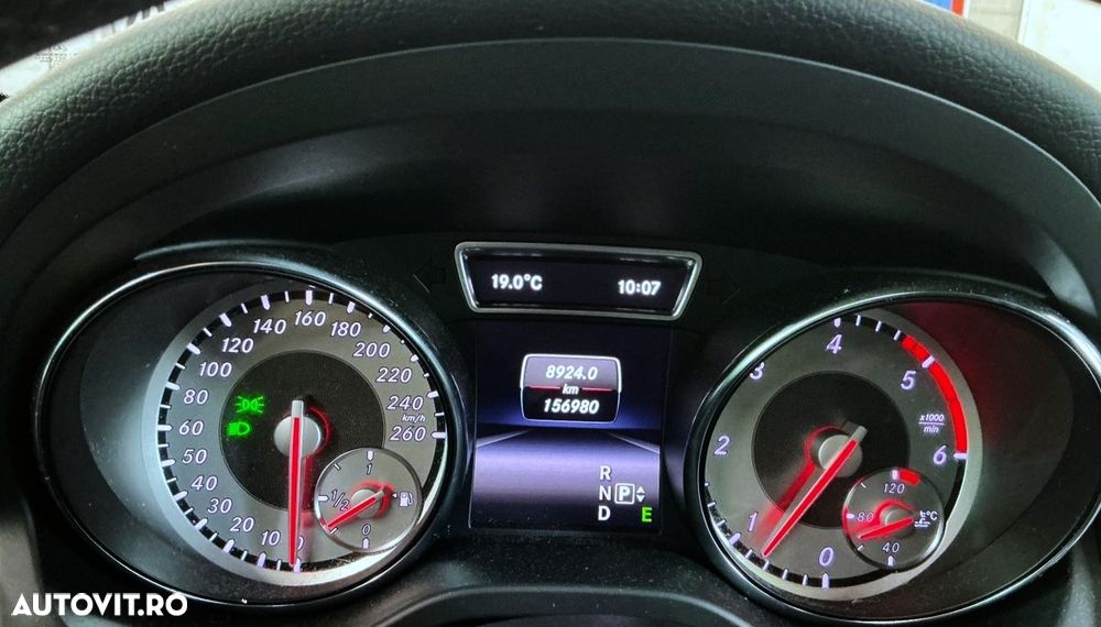 Mercedes-Benz CLA 220 d 7G-DCT Urban - 9