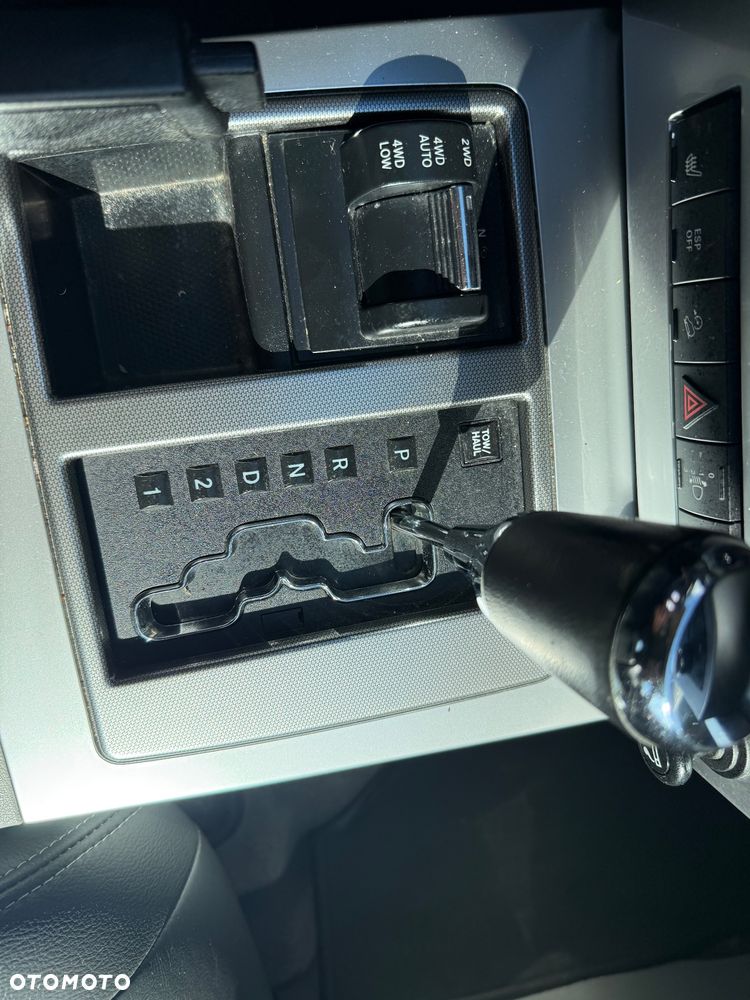 Jeep Cherokee 3.7 Limited - 21