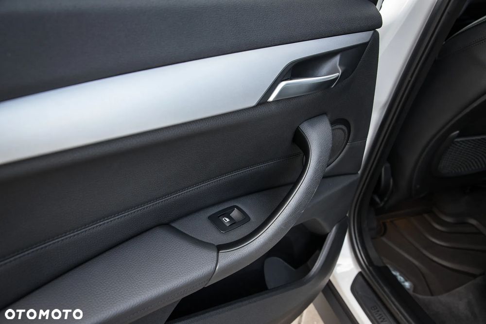 BMW X1 sDrive18d - 28