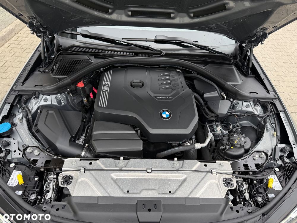 BMW Seria 3 320i - 24