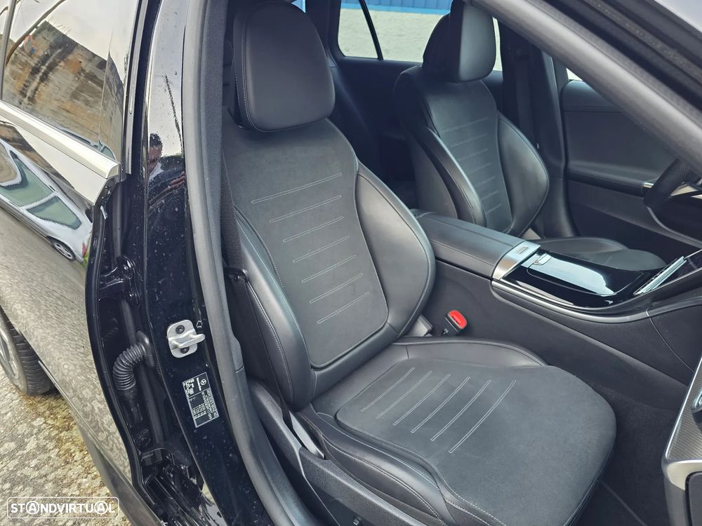 Mercedes-Benz C 300 d AMG Line - 19