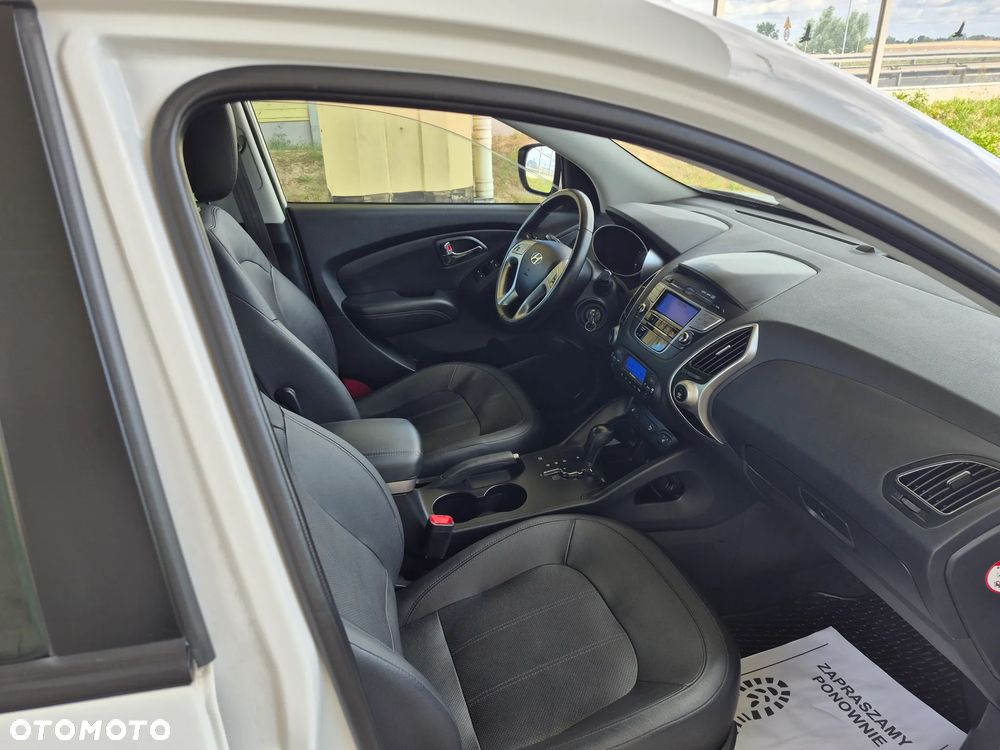 Hyundai ix35 2.0 CRDi 4WD Automatik Fifa World Cup Silver Edition - 9