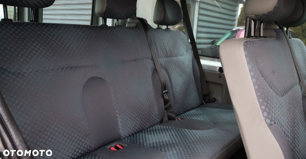 Renault Trafic - 16