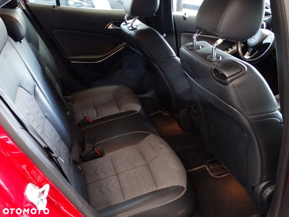 Mercedes-Benz GLA - 28