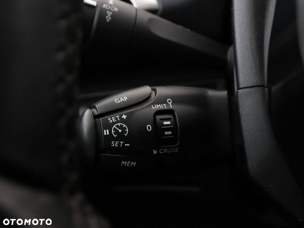 Peugeot 3008 1.2 PureTech Allure - 35