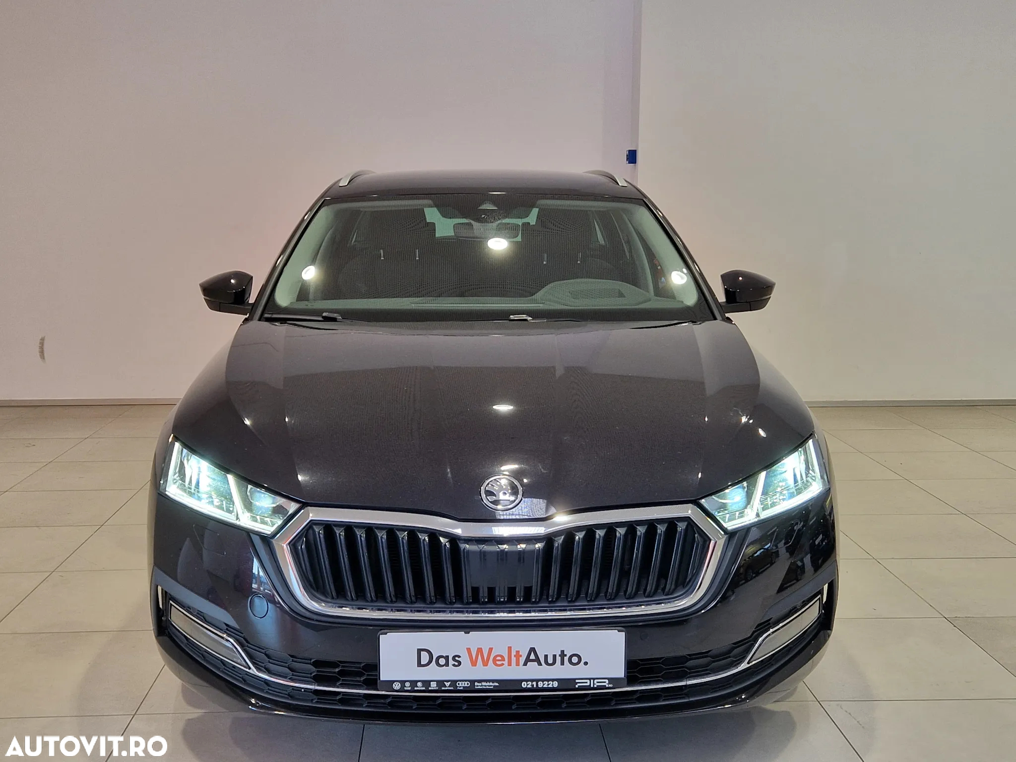 Skoda Octavia Combi 2.0 TDI DSG Premium Edition - 4