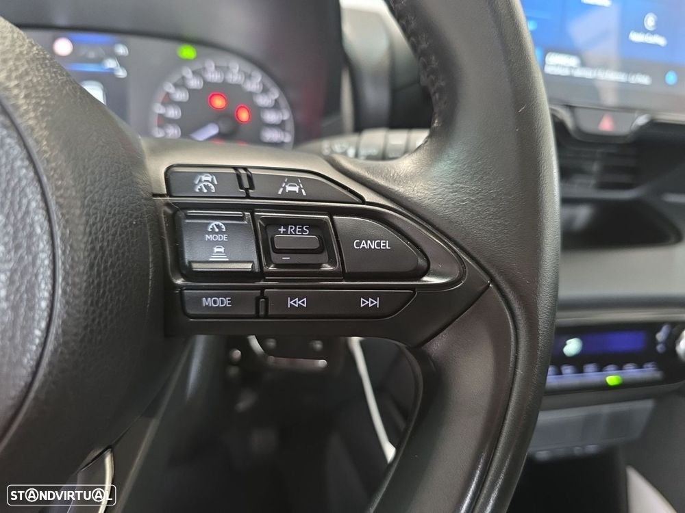 Toyota Yaris 1.5 HDF Comfort Plus - 21