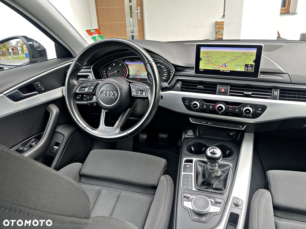 Audi A4 Avant 2.0 TDI ultra sport - 24