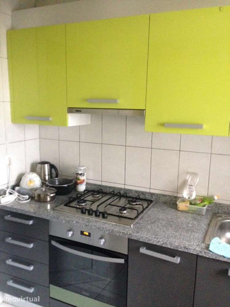 Quarto - localizado em Montarroio Coimbra - Grande imagem: 2/17