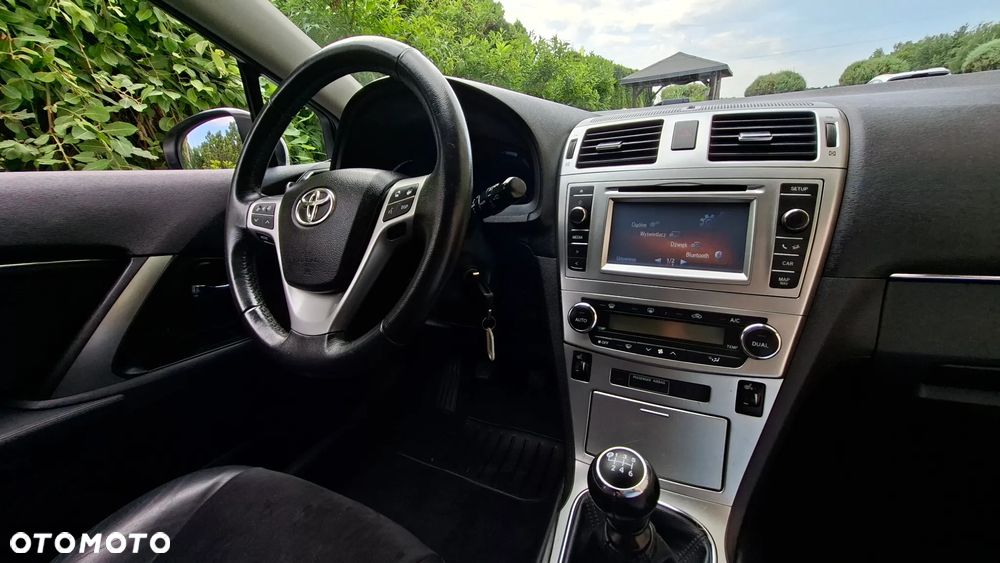 Toyota Avensis Touring Sports 1.8 Executive - 19