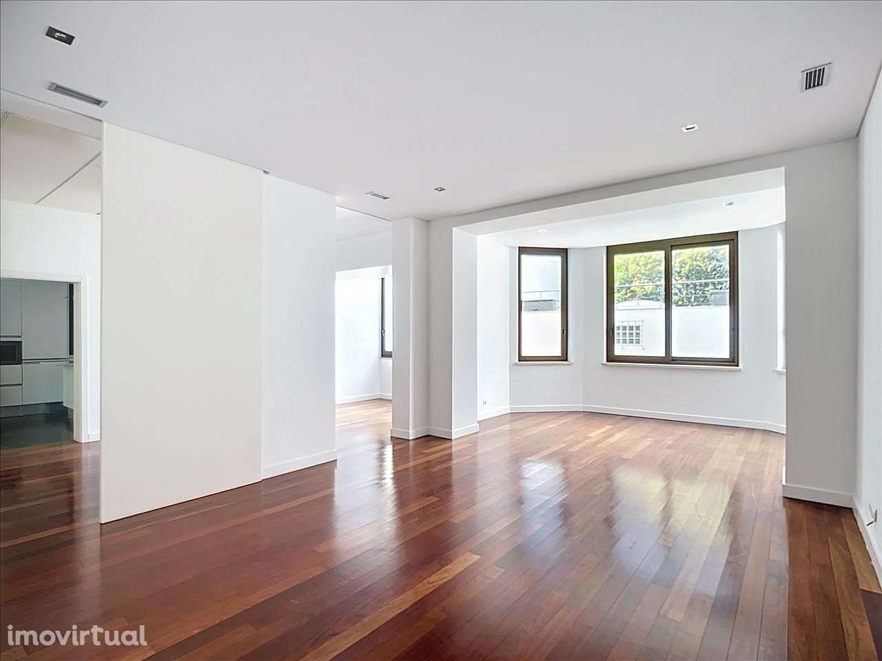 Apartamento T4 de luxo nas Avenidas Novas – Lisboa - Grande imagem: 2/29