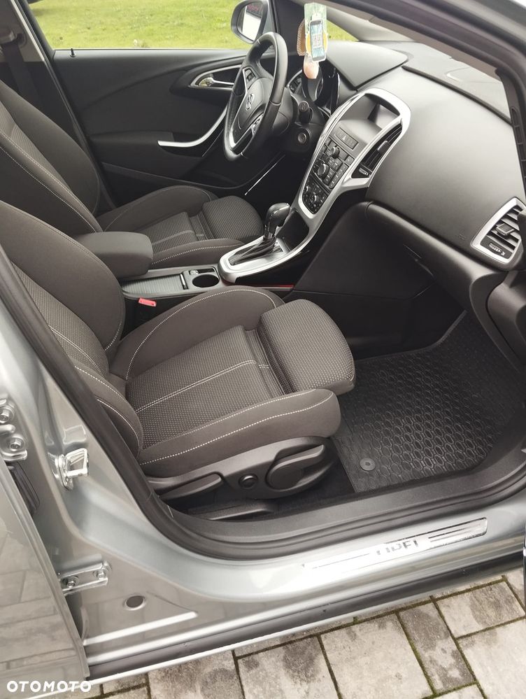 Opel Astra 1.4 T Essentia - 17
