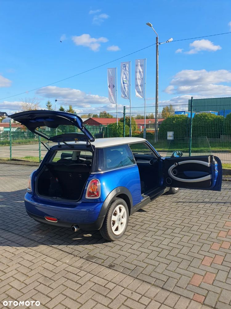 MINI Cooper Standard - 18