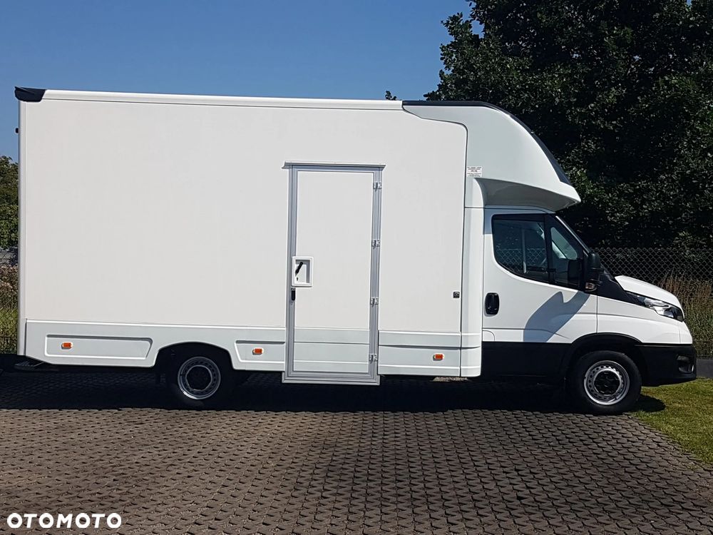 Iveco DAILY KONTENER NISKOPODŁOGOWY 4,43x2,23x2,42 SKLEP BAR KAMPER FOODTRUCK KLIMA KONIOWÓZ - 12