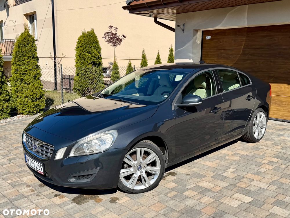 Volvo S60 2.0T Momentum - 24