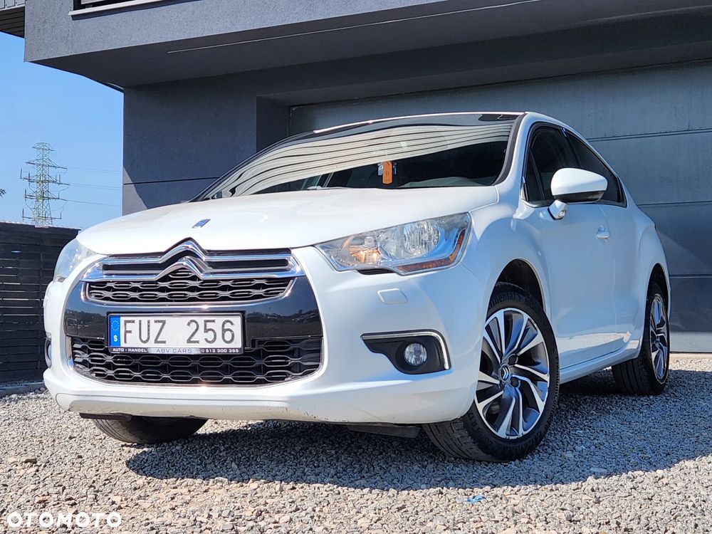 Citroën DS4 HDi 165 SoChic - 12