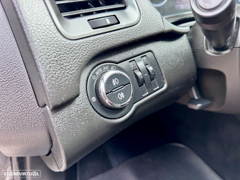 Opel Insignia Sports Tourer 2.0 CDTi Executive S/S - 15