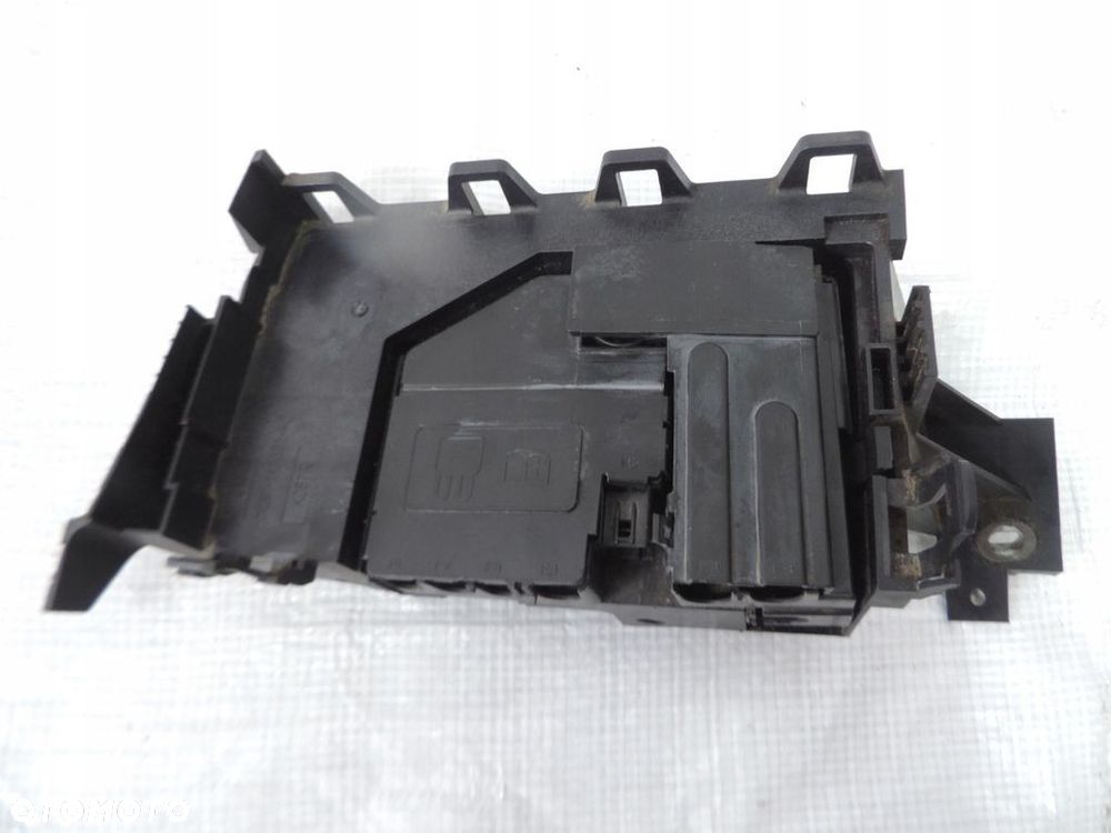 FORD MONDEO MK5 MOCOWANIE SKRZYNKI BEZPIECZNIKÓW DG9T-14A301-AD - 3