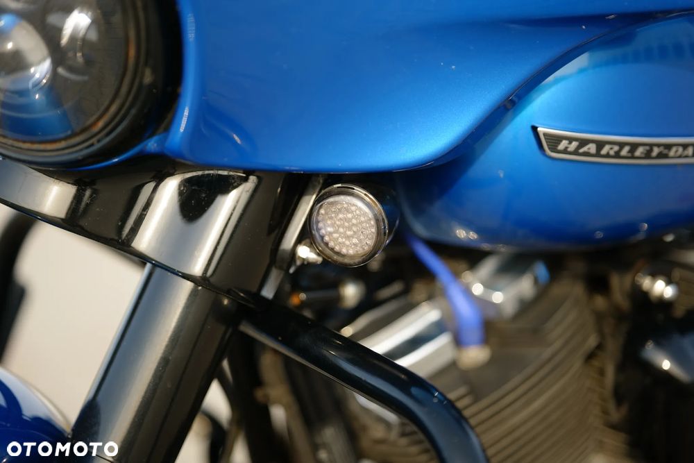 Harley-Davidson Touring Street Glide - 8