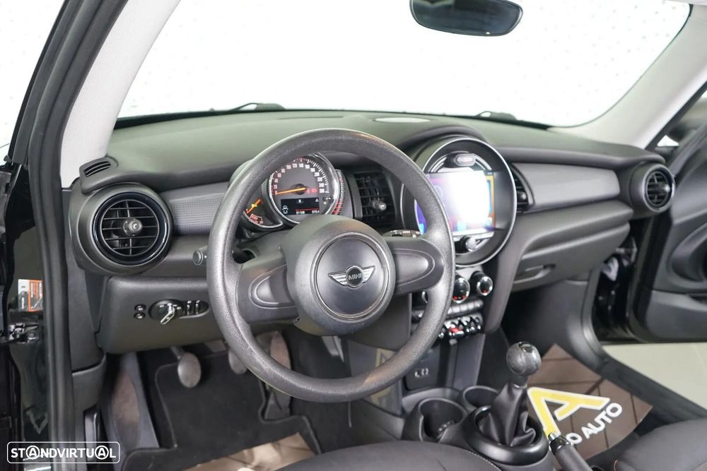 MINI 3 Portas One - 15