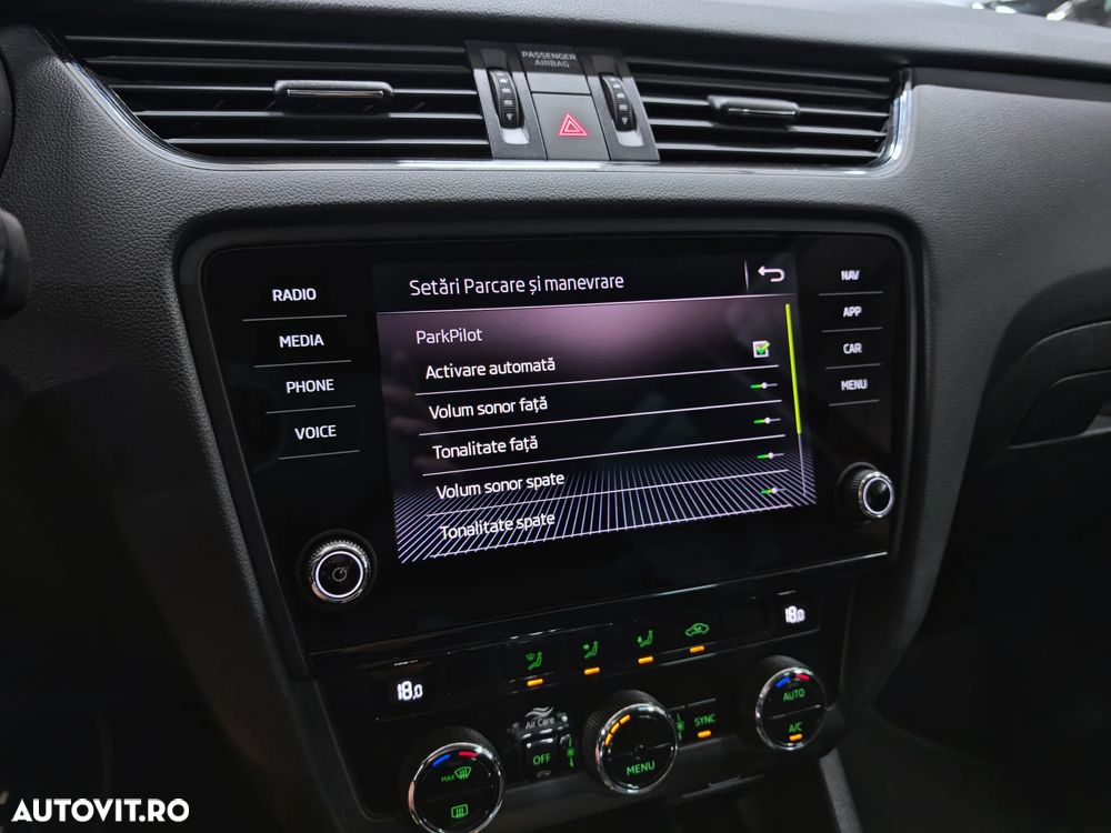Skoda Octavia 1.6 TDI DSG Style - 16