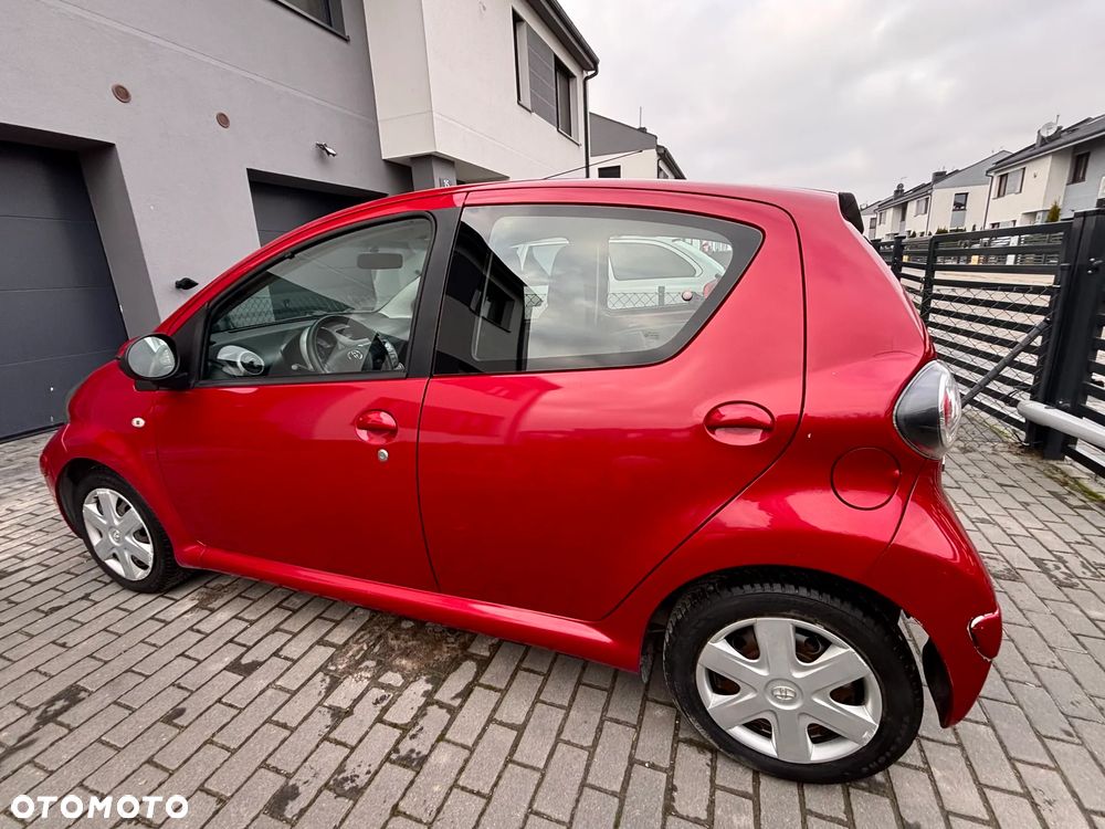 Toyota Aygo 1.0 VVT-i Chilli MM - 2