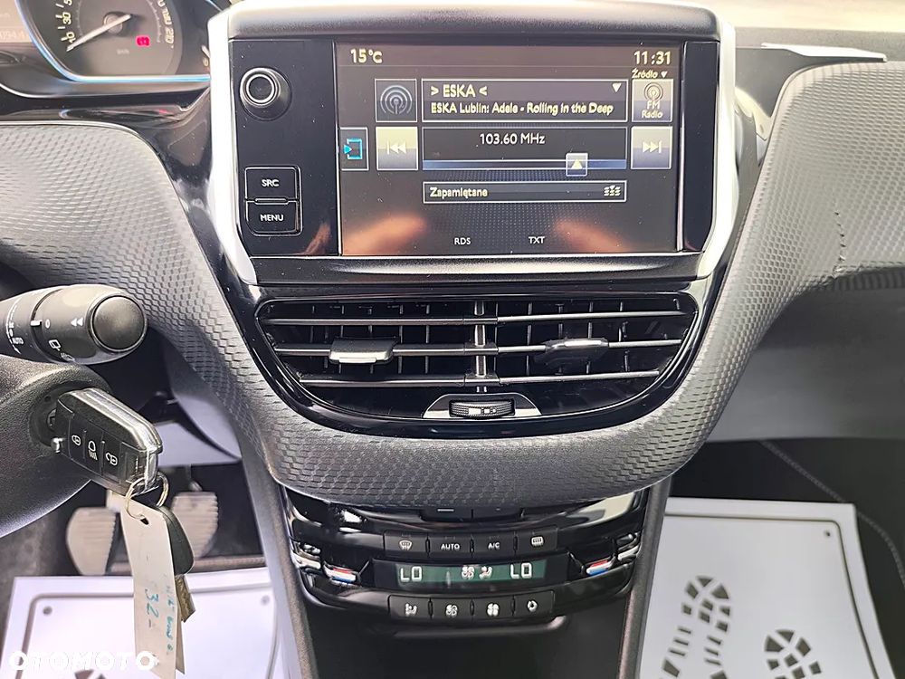 Peugeot 2008 - 12