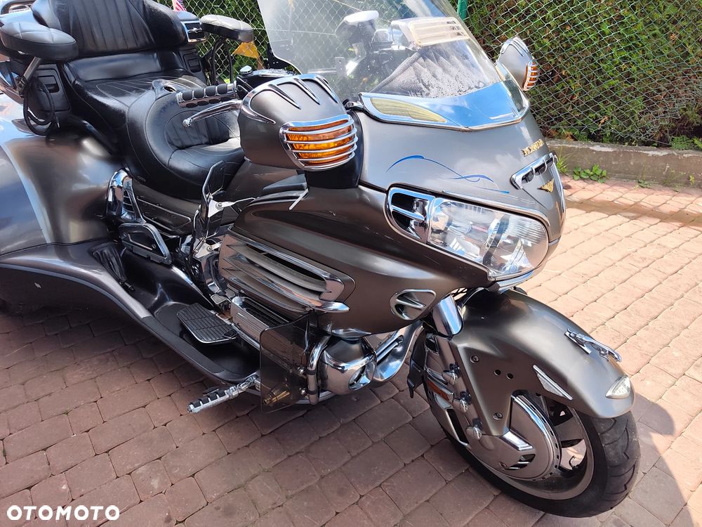 Honda GL - 32